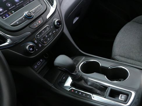 Used 2024 Chevrolet Equinox LT w/ LPO, Floor Liner Package image 20