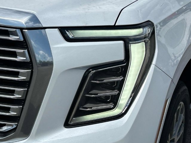 New 2026 GMC Yukon Denali w/ Denali Reserve Package AWD/4WD image 9
