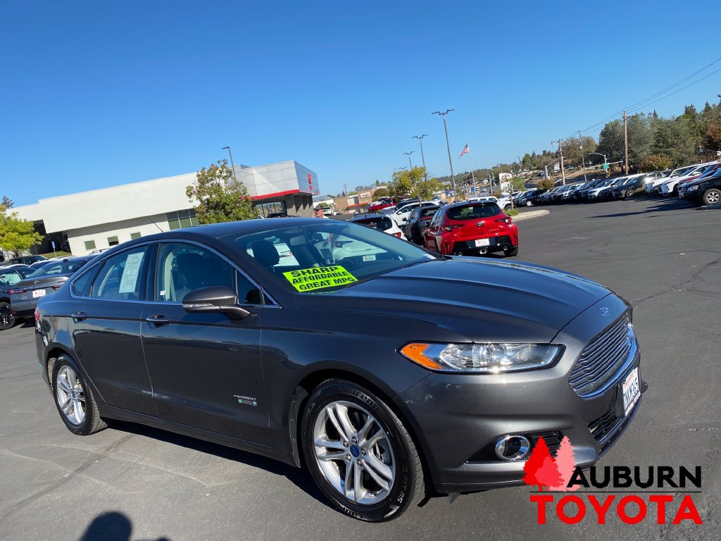 Used 2016 Ford Fusion Energi Titanium FWD image 3