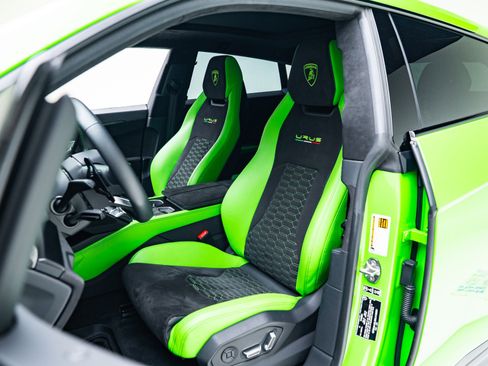 Used 2021 Lamborghini Urus image 30