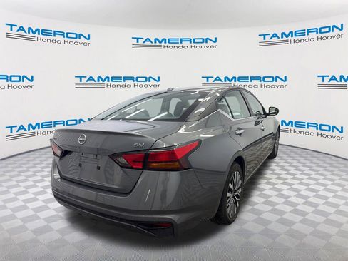 Used 2024 Nissan Altima 2.5 SV FWD image 5
