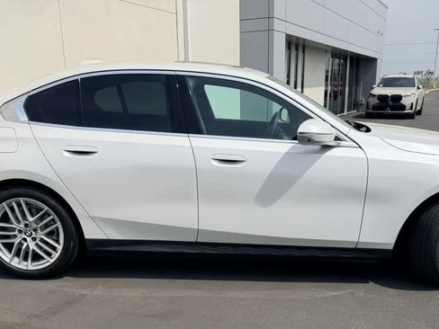 Used 2025 BMW 530i xDrive image 7