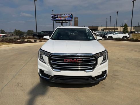 Used 2022 GMC Terrain SLT image 8
