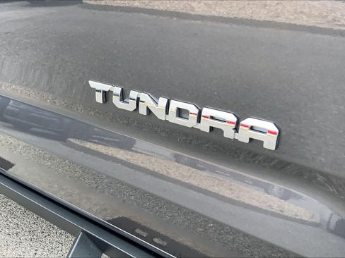 Used 2025 Toyota Tundra Limited AWD/4WD image 30