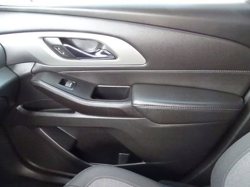 Certified 2023 Chevrolet Traverse LT image 10