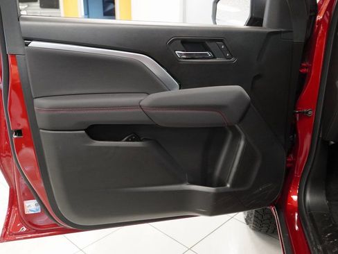 New 2025 Chevrolet Colorado Z71 image 32