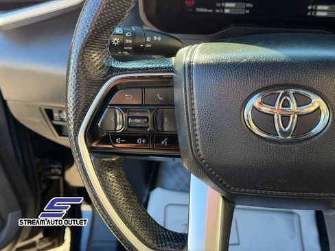 Used 2022 Toyota Tundra Platinum image 41