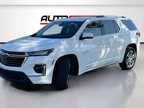 Used 2023 Chevrolet Traverse High Country AWD/4WD image 3