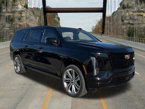 New 2026 Cadillac Escalade ESV Platinum Sport w/ LPO, Floor Liner Package AWD/4WD image 14
