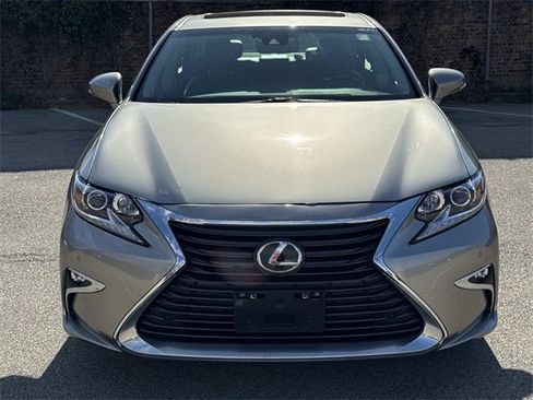 Used 2018 Lexus ES 350 w/ Premier Package image 2