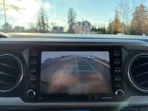 Used 2021 Toyota Tacoma SR5 image 18