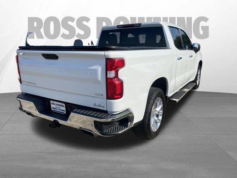 Used 2021 Chevrolet Silverado 1500 LTZ w/ Z71 Off-Road Package AWD/4WD image 4