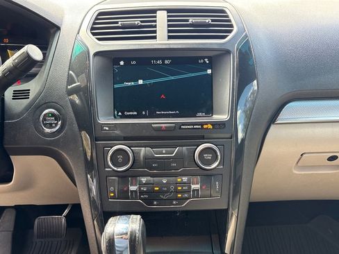Used 2018 Ford Explorer XLT w/ Equipment Group 202A image 17