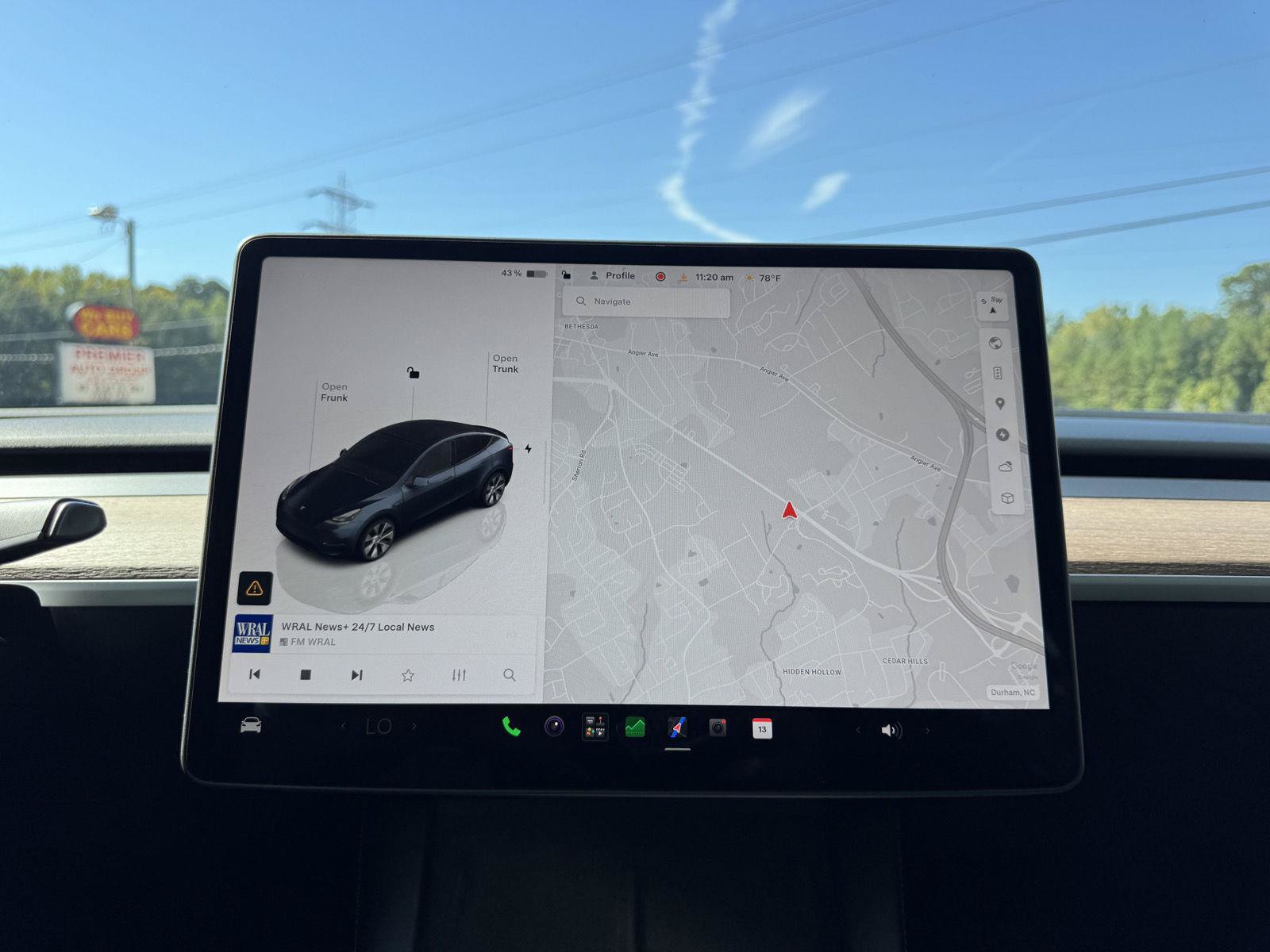 Used 2024 Tesla Model Y Long Range AWD/4WD image 4