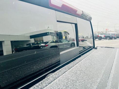 Used 2024 GMC Sierra 1500 SLT w/ SLT Premium Plus Package image 42