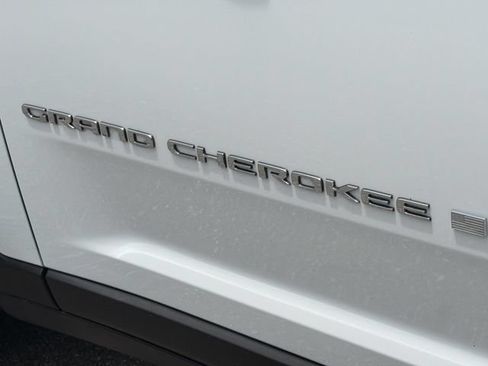 Used 2022 Jeep Grand Cherokee L Limited AWD/4WD image 10