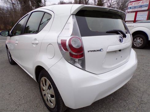 Used 2014 Toyota Prius C Four image 6