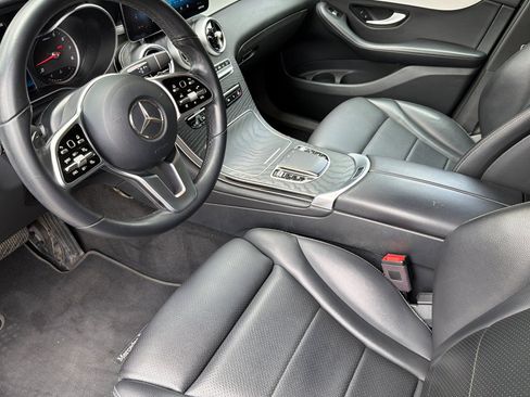 Used 2021 Mercedes-Benz GLC 300 4MATIC image 11