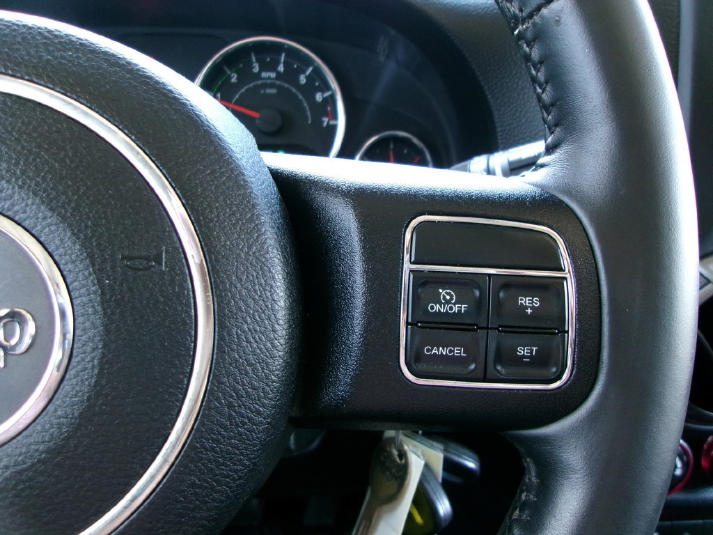 Used 2014 Jeep Wrangler Unlimited Sport w/ Quick Order Package 24S AWD/4WD image 15