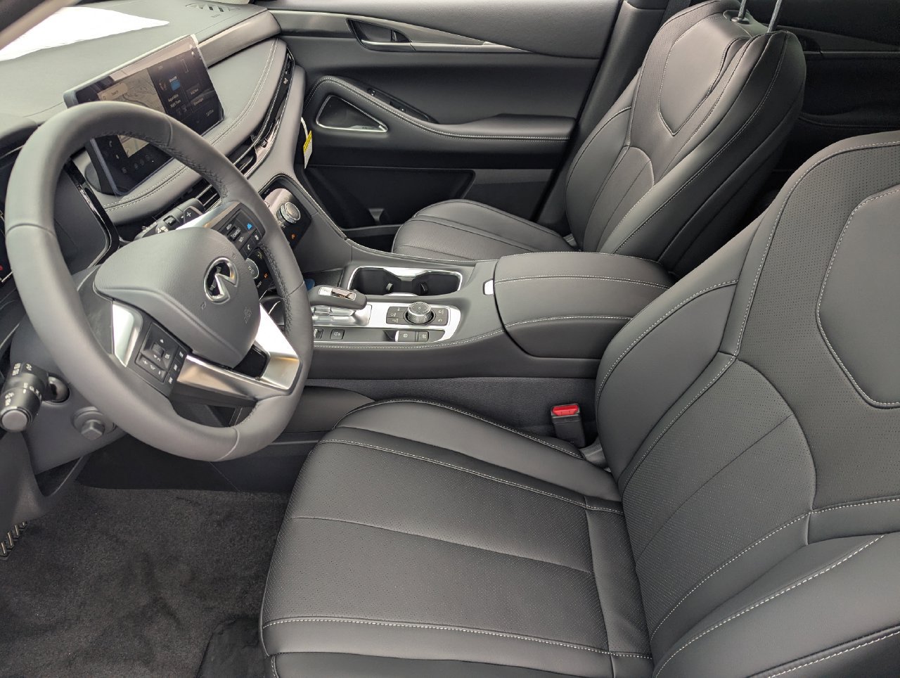 New 2027 INFINITI QX60 Luxe FWD image 12