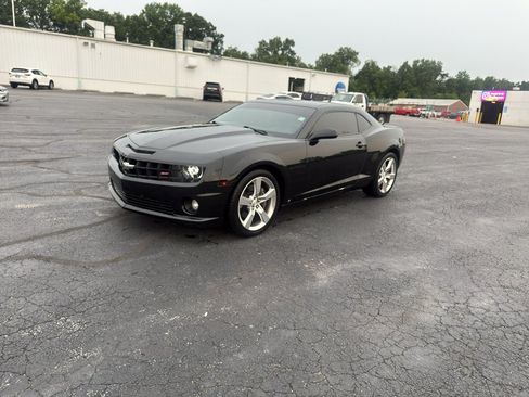 Used 2010 Chevrolet Camaro SS w/ RS Package RWD image 2