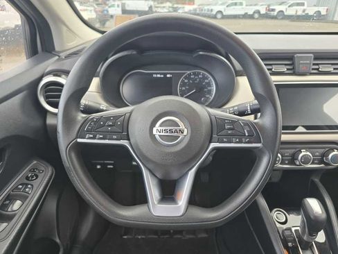 Used 2021 Nissan Versa SV image 11
