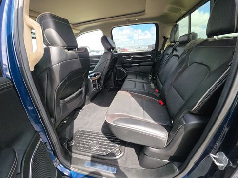 Used 2019 RAM 1500 Laramie AWD/4WD image 9