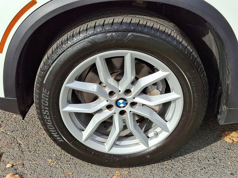 Used 2023 BMW X5 xDrive40i w/ Premium Package image 10