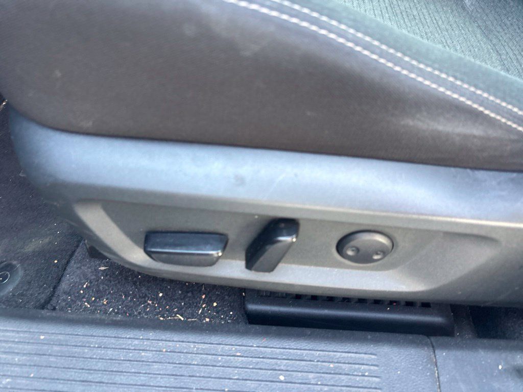 Used 2023 Nissan Rogue SV FWD image 15