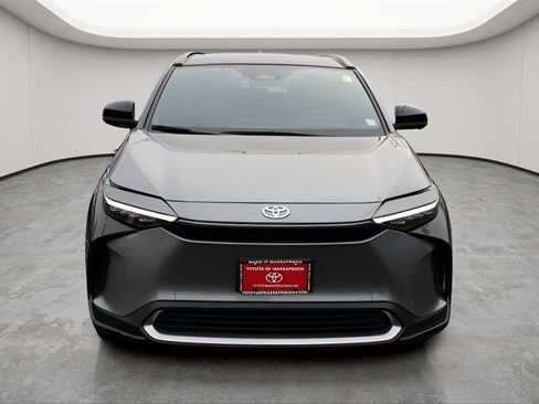 Used 2025 Toyota bZ4X AWD image 7
