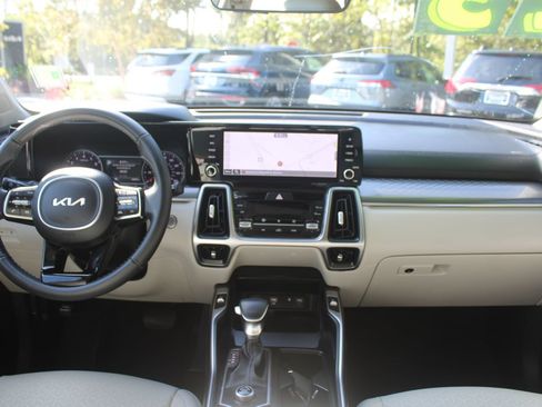 Certified 2023 Kia Sorento S w/ Panoramic Sunroof Package FWD image 24