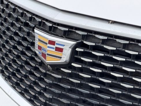 Used 2020 Cadillac XT6 Premium Luxury w/ Platinum Package image 9