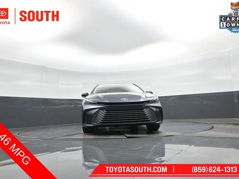 Used 2026 Toyota Camry XLE FWD image 41