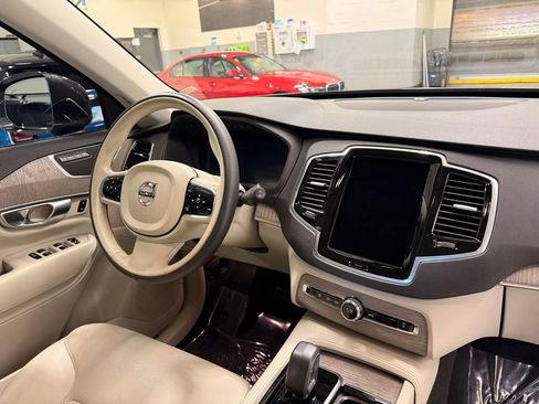 Used 2024 Volvo XC90 B6 Plus w/ Protection Package Premier image 30
