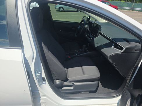 Used 2025 Toyota Corolla LE FWD image 14