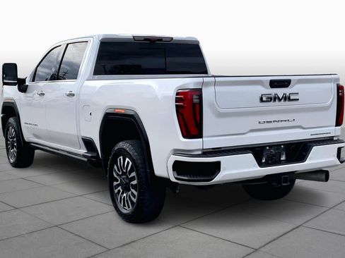 Used 2025 GMC Sierra 2500 Denali Ultimate image 12