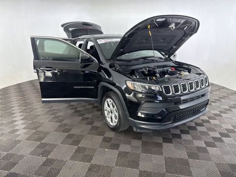 Used 2025 Jeep Compass Sport AWD/4WD image 12