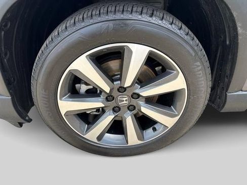 Certified 2023 Honda Pilot Touring image 5