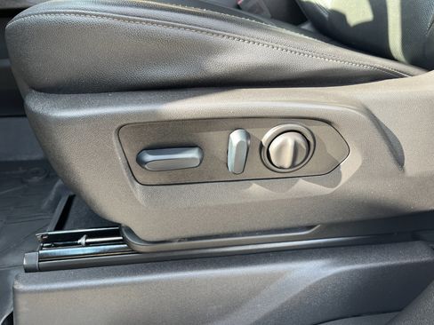 Used 2023 Chevrolet Silverado 3500 LTZ image 13