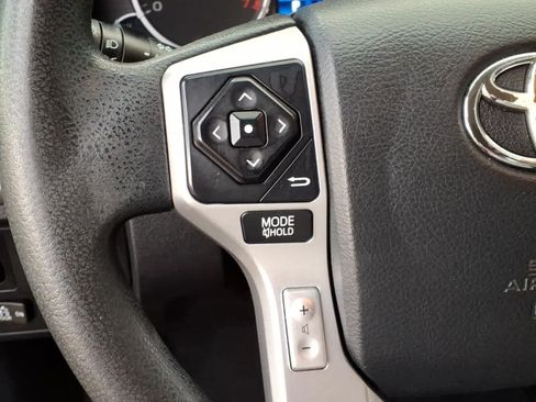 Used 2015 Toyota Tundra SR5 w/ SR5 Upgrade Package AWD/4WD image 19
