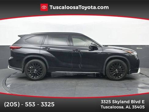 Used 2023 Toyota Highlander XSE FWD image 1