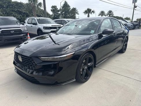 Used 2023 Honda Accord Sport image 3
