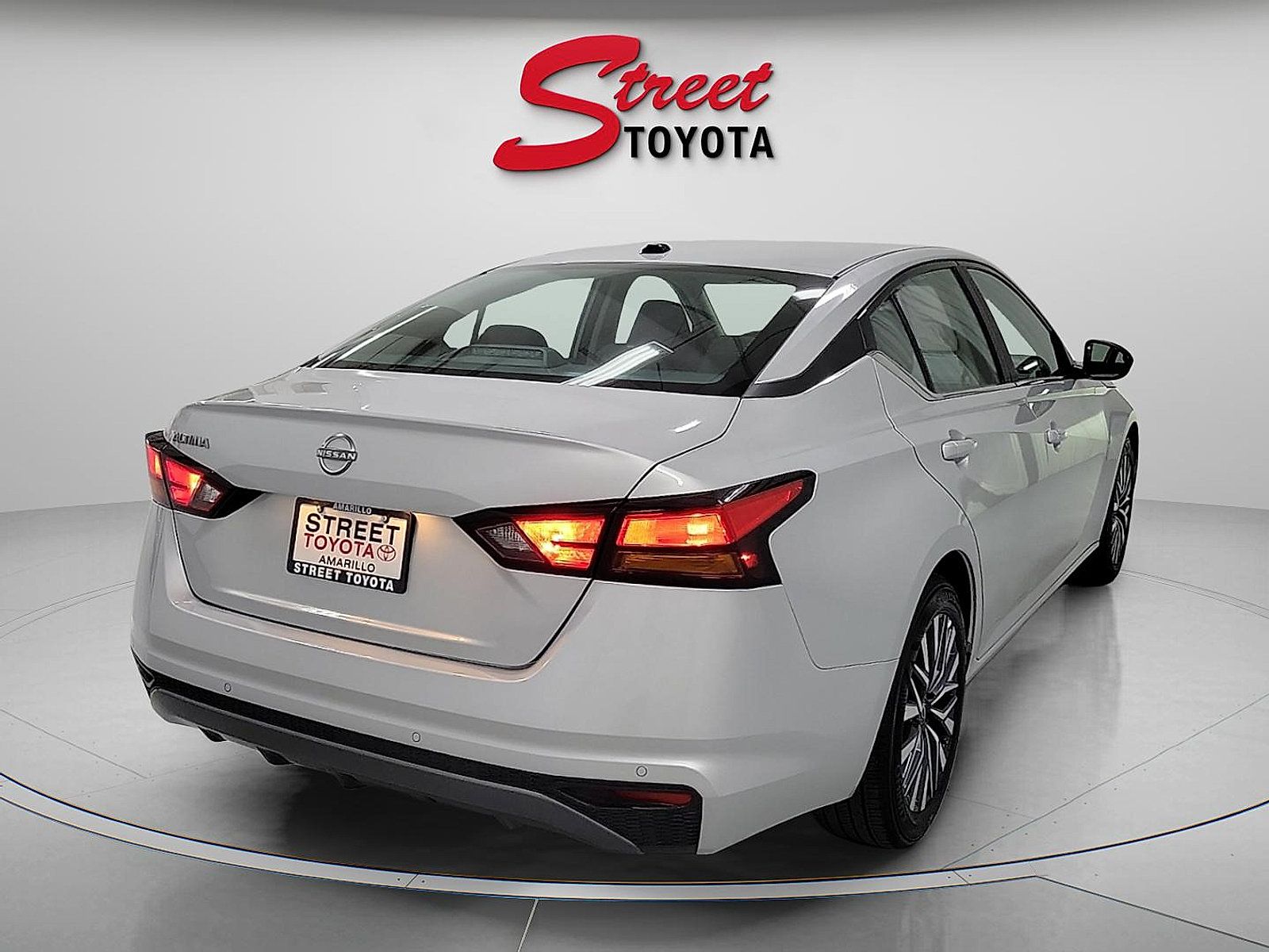 Used 2026 Nissan Altima 2.5 SV FWD image 4