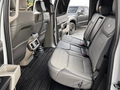 Used 2025 Ford F450 Platinum w/ Platinum Plus Package image 21