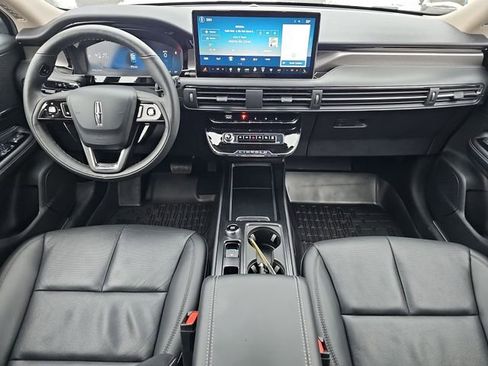 Used 2025 Lincoln Corsair Reserve w/ Jet Appearance Package image 19