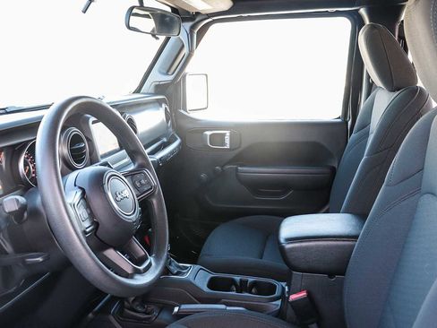 Used 2022 Jeep Wrangler Unlimited Sport image 16