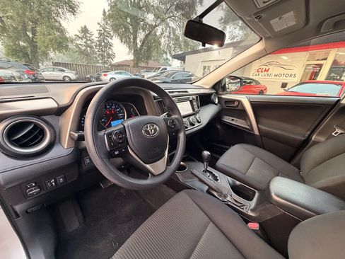 Used 2015 Toyota RAV4 LE AWD/4WD image 9