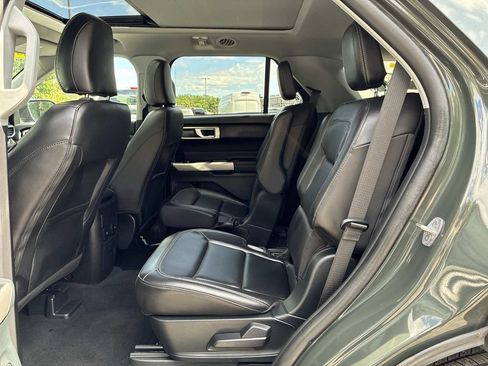 Used 2023 Ford Explorer XLT w/ Equipment Group 202A AWD/4WD image 16