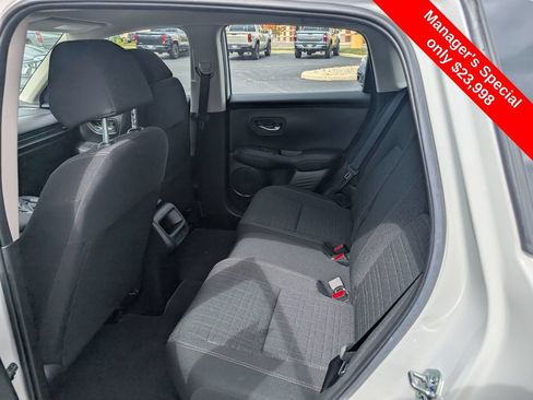Used 2025 Honda HR-V LX image 9