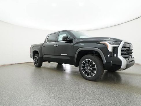 New 2026 Toyota Tundra Limited AWD/4WD image 32
